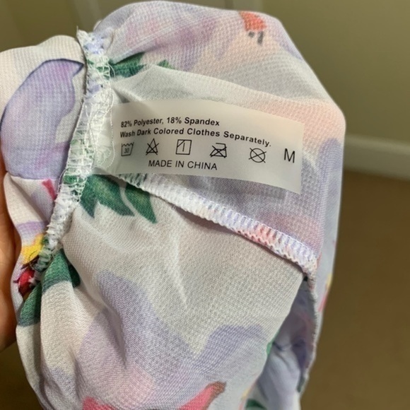 White‎ Floral Swim Coverup Size Medium - Picture 9 of 9